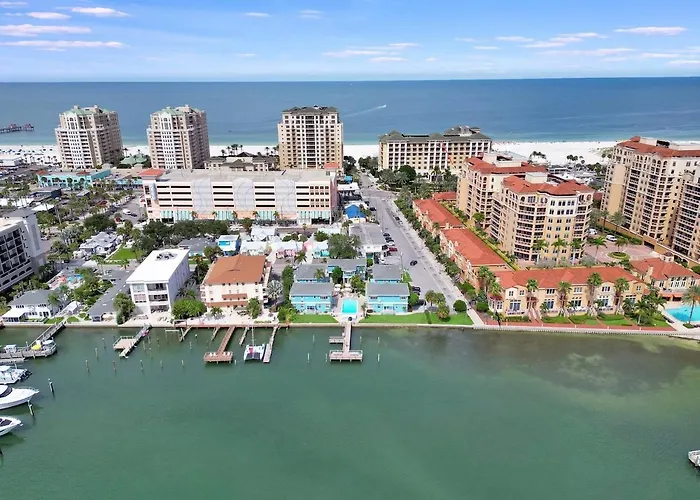 Sunlit Heated Pool Across From * Clearwater Beach